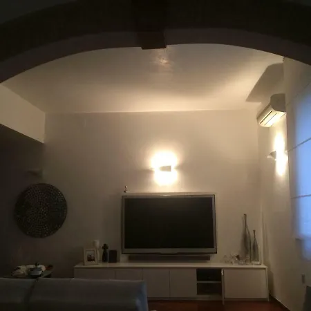 Gioiello Di Venezia, Calle Del Forno *